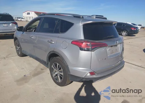 2017 Toyota Rav4 Xle z USA, uszkodzony, nr VIN 2T3RFREV4HW593383